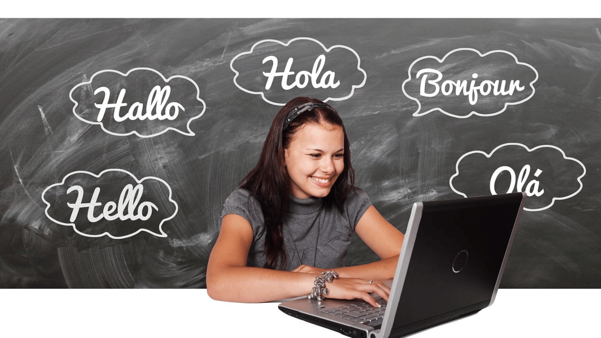 31 Genius Tips for Learning a New Language While Traveling Full-Time
